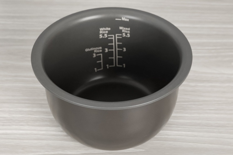 Lòng Nồi cơm điện Toshiba dày dặn 3 lớp