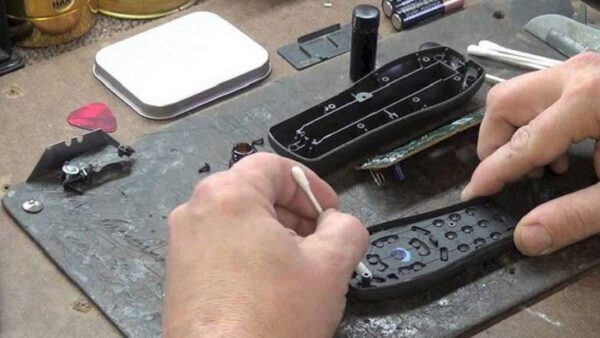 Remote bị hỏng do va đập hoặc chập mạch